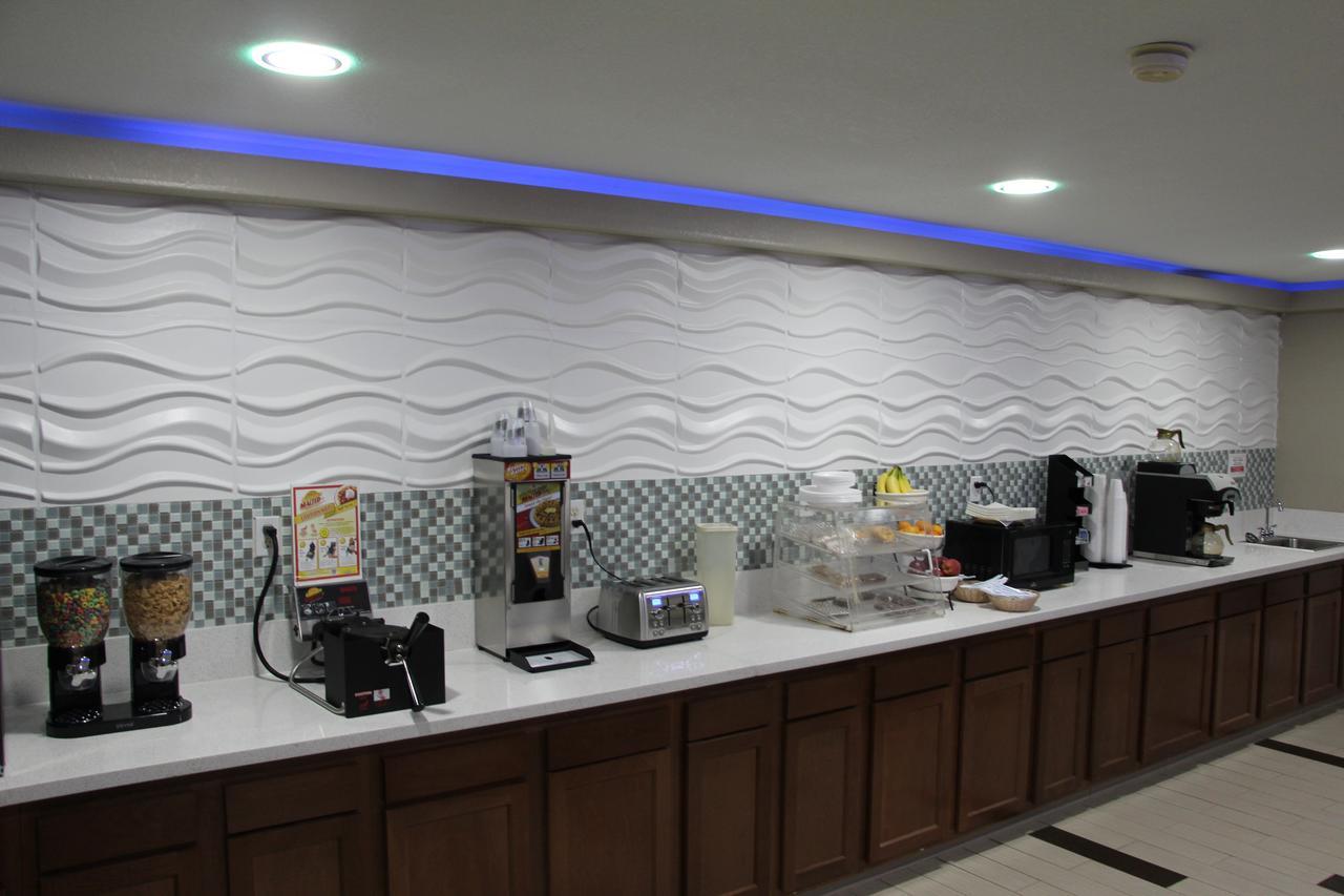 Westbridge Inn And Suites Centerville Zewnętrze zdjęcie